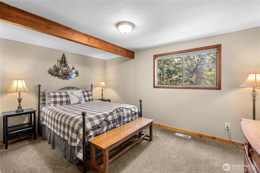 Property photo for 9864 East Leavenworth Road, Leavenworth photo 16