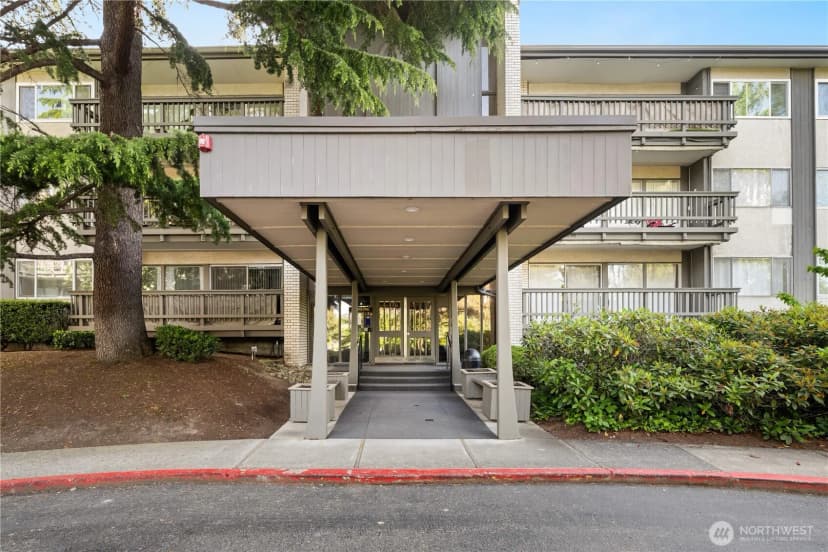Property photo for 2500 81st Avenue Se #351, Mercer Island photo 26