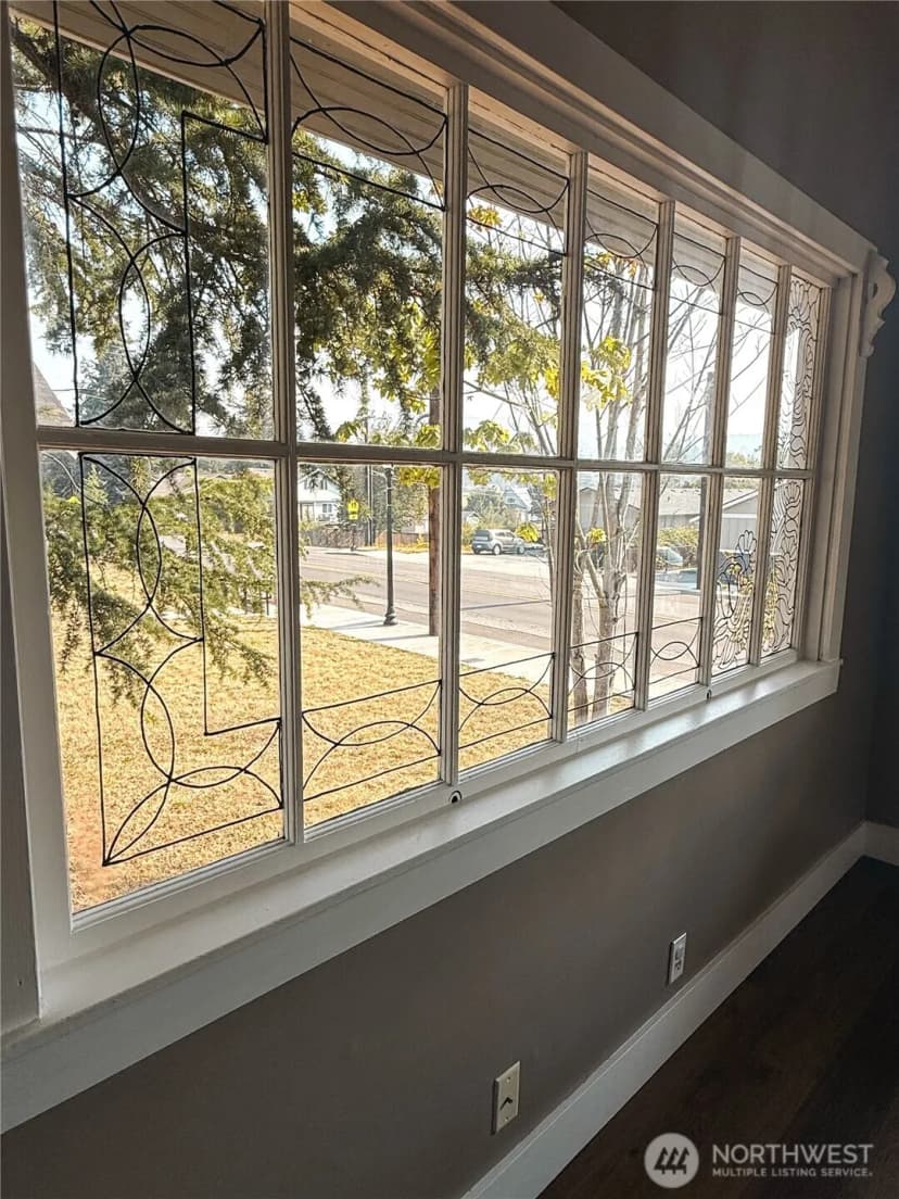 Property photo for 218 Ave. Washington N, Eatonville photo 16