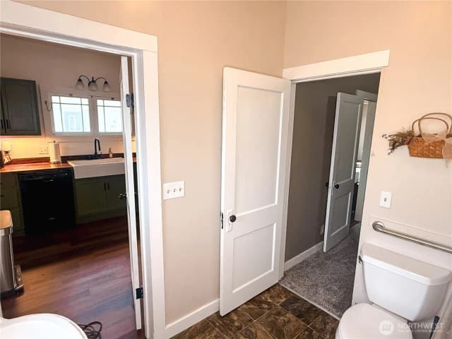 Property photo for 218 Ave. Washington N, Eatonville photo 5