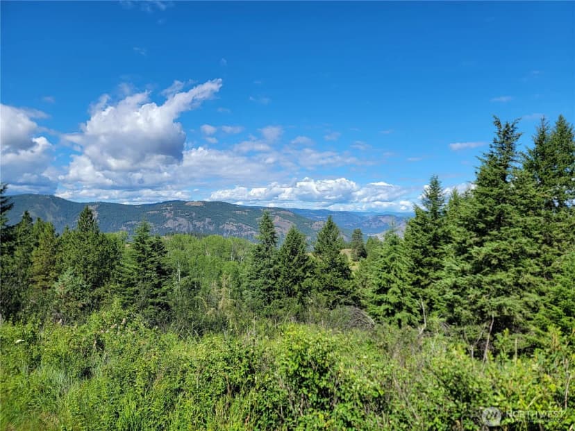 Property photo for 29 Yellow Brick Road, Republic