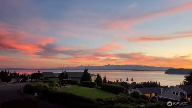 Property photo for 10919 E Villa Monte Drive, Mukilteo photo 5