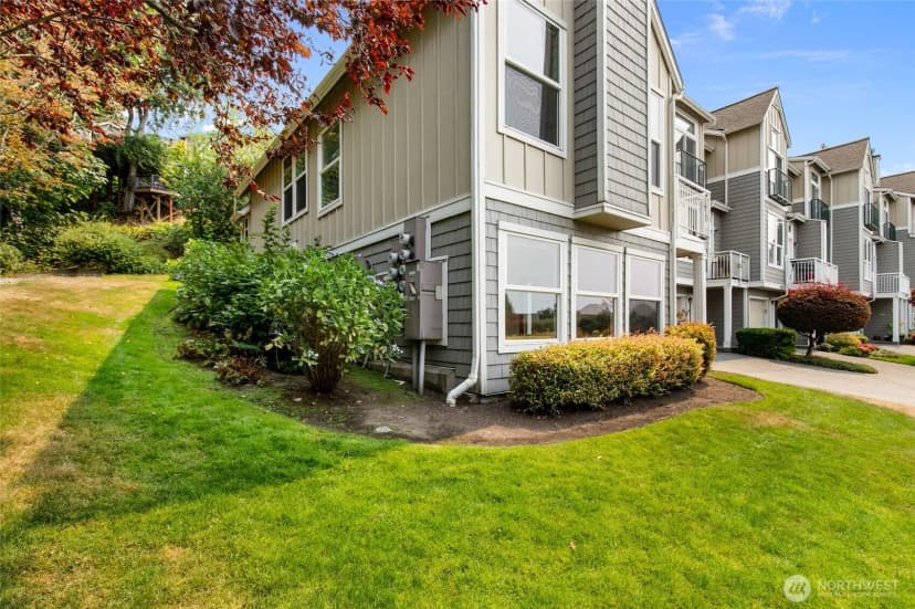 Property photo for 10919 E Villa Monte Drive, Mukilteo photo 33