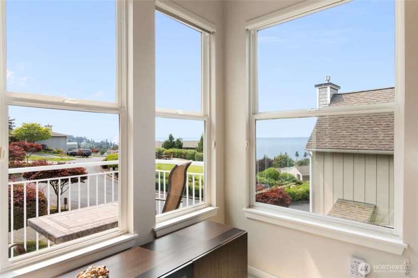 Property photo for 10919 E Villa Monte Drive, Mukilteo photo 6