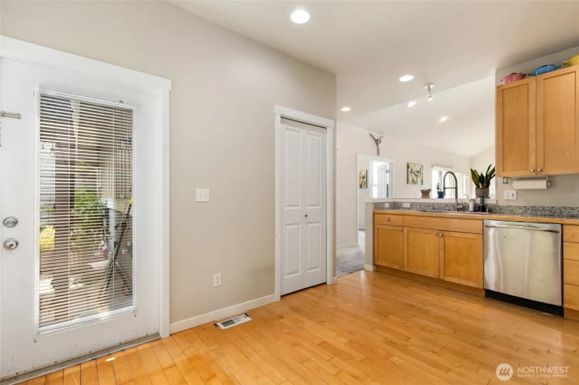 Property photo for 10919 E Villa Monte Drive, Mukilteo photo 22