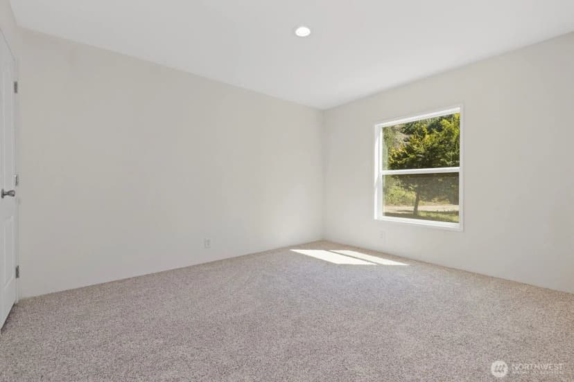 Property photo for 1615 Lake Drive Sw, Lakebay photo 14