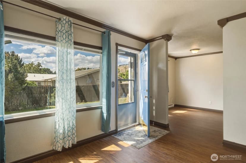 Property photo for 225 W Highland Avenue, Chelan photo 6