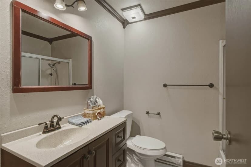 Property photo for 225 W Highland Avenue, Chelan photo 16