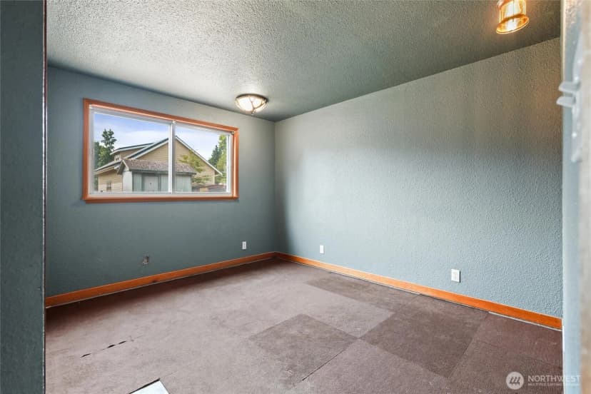 Property photo for 21443 13th Avenue S, Des Moines photo 19