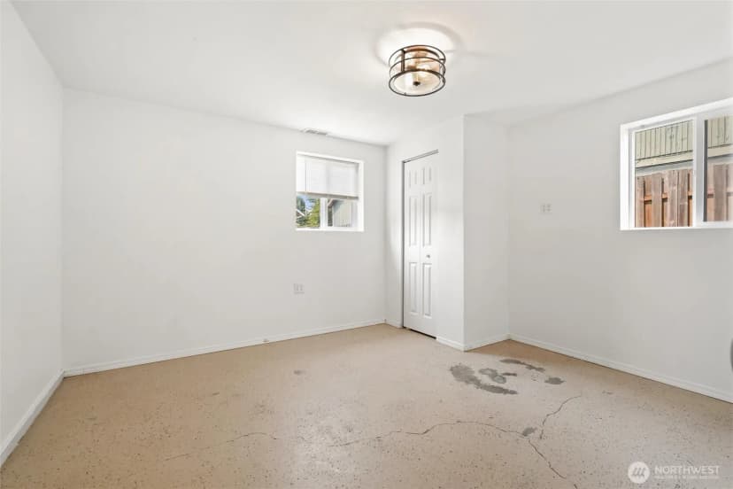 Property photo for 21443 13th Avenue S, Des Moines photo 25