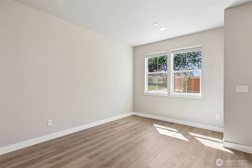 Property photo for 8927 172nd Street Ne, Arlington photo 11