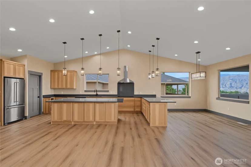 Property photo for 76 S Meadowbrook Lane, East Wenatchee photo 11