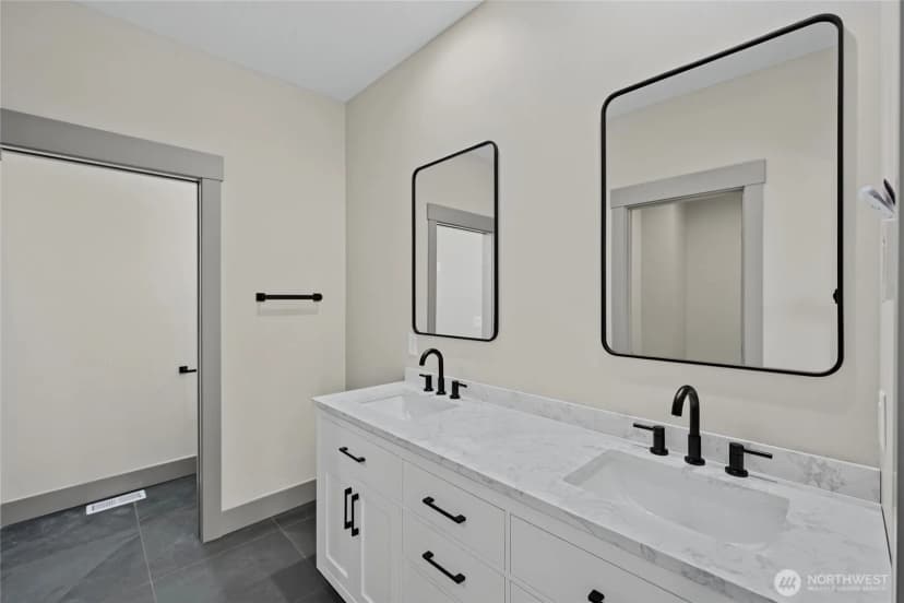 Property photo for 76 S Meadowbrook Lane, East Wenatchee photo 17