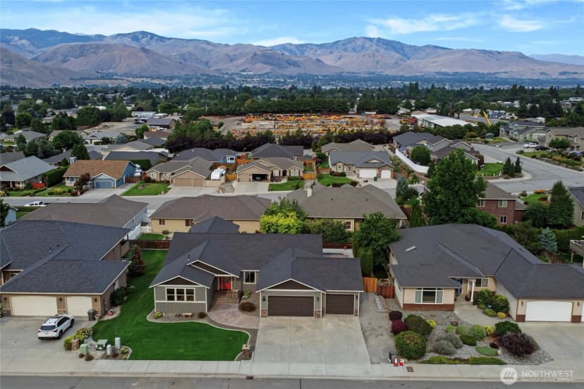 Property photo for 76 S Meadowbrook Lane, East Wenatchee photo 31