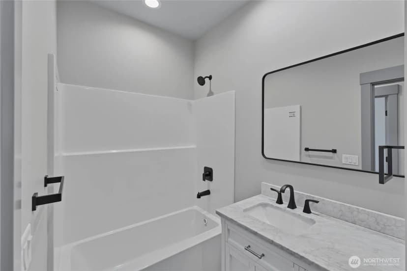 Property photo for 76 S Meadowbrook Lane, East Wenatchee photo 24
