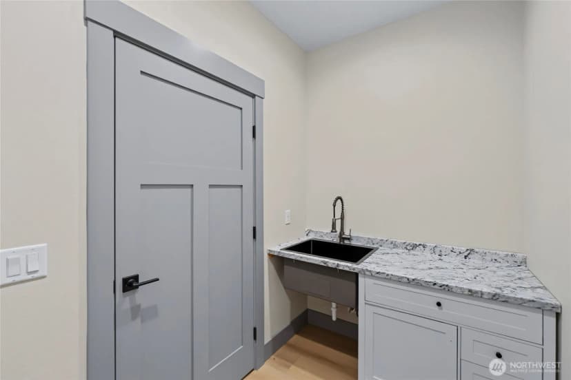 Property photo for 76 S Meadowbrook Lane, East Wenatchee photo 26