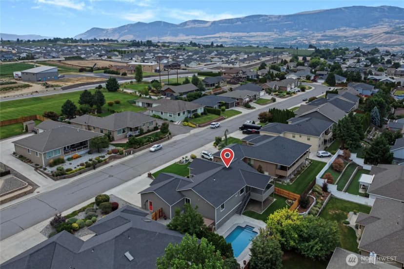 Property photo for 76 S Meadowbrook Lane, East Wenatchee photo 32