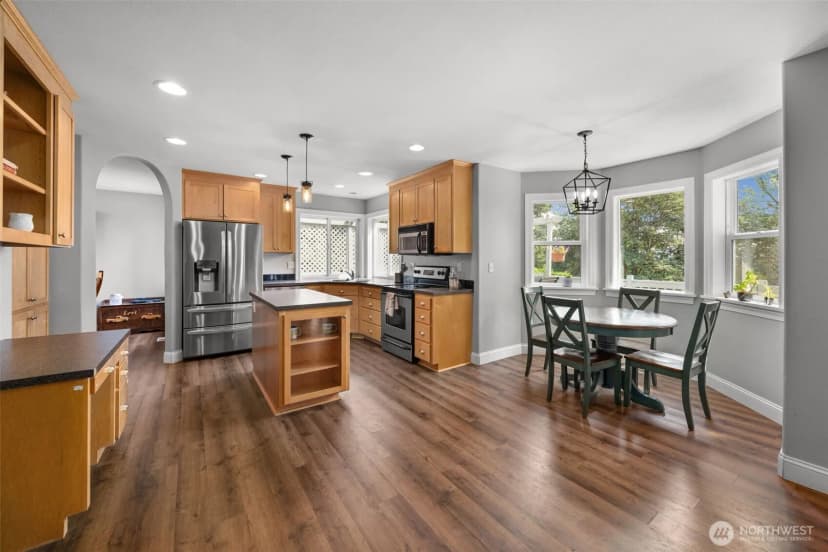 Property photo for 317 66th Avenue Ne, Tacoma photo 8