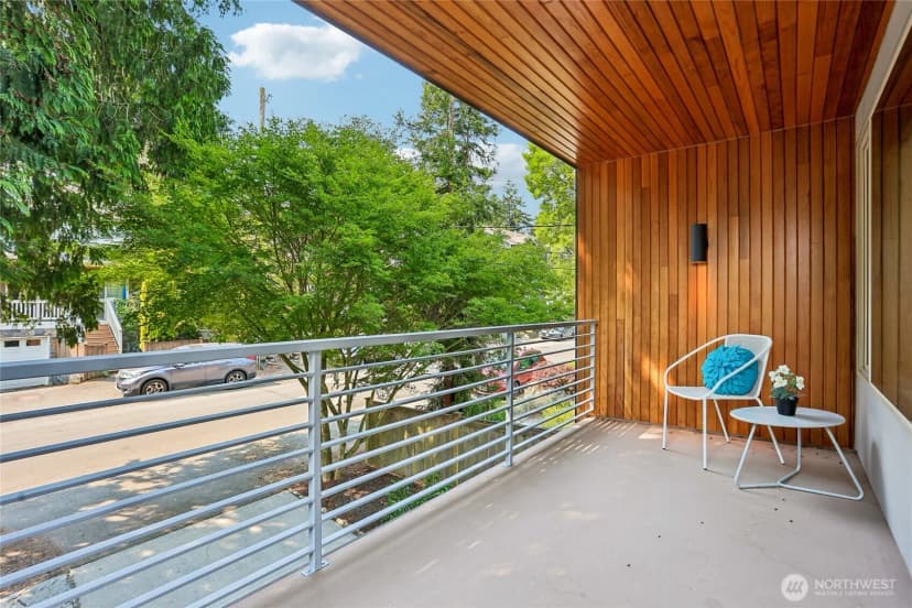 Property photo for 1018 Ne 103rd Street, Seattle photo 15