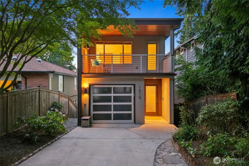 Property photo for 1018 Ne 103rd Street, Seattle