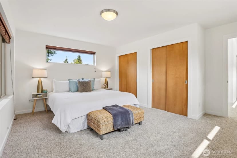 Property photo for 1018 Ne 103rd Street, Seattle photo 13