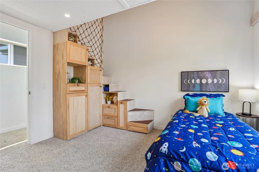 Property photo for 1018 Ne 103rd Street, Seattle photo 18