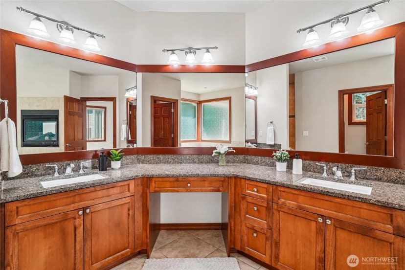Property photo for 1408 180th Avenue E, Lake Tapps photo 22