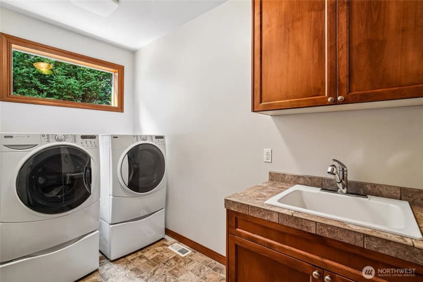 Property photo for 1408 180th Avenue E, Lake Tapps photo 14