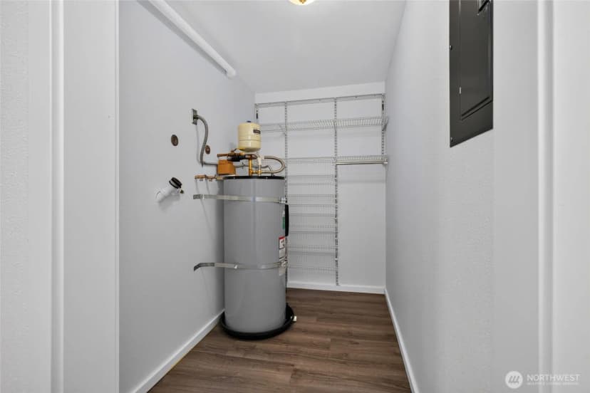 Property photo for 733 S Lake St #209, Kirkland photo 9