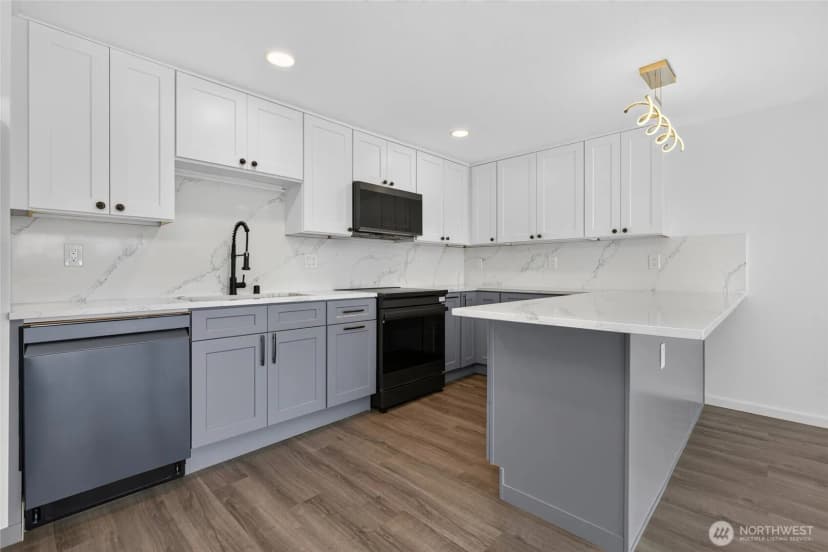 Property photo for 733 S Lake St #209, Kirkland photo 18