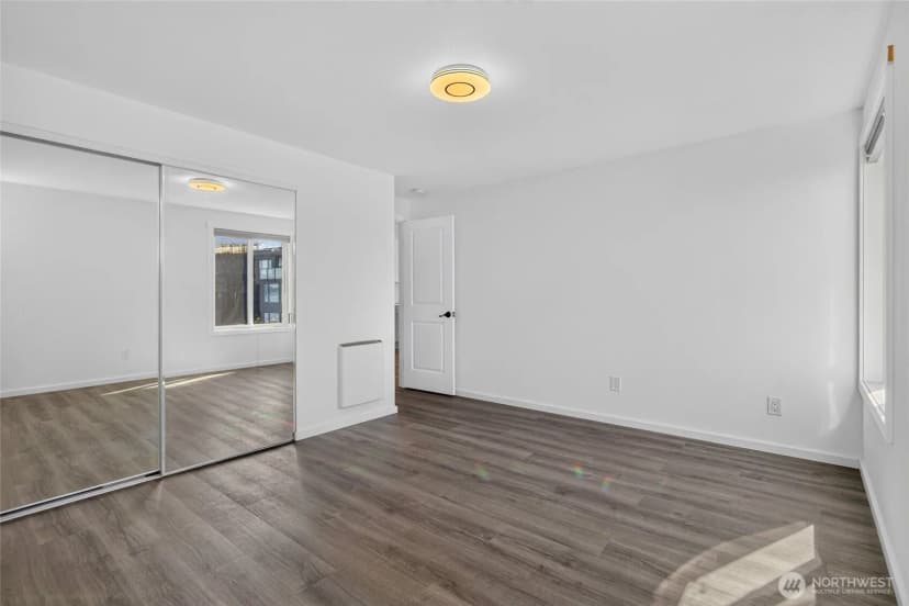 Property photo for 733 S Lake St #209, Kirkland photo 13