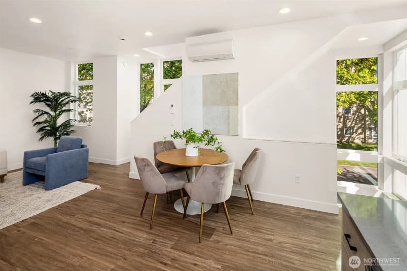 Property photo for 1713 17th Avenue, Seattle photo 6