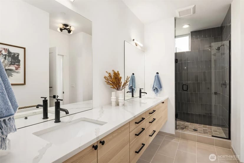 Property photo for 1713 17th Avenue, Seattle photo 17