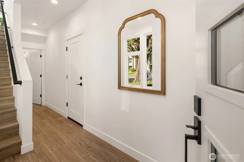 Property photo for 1713 17th Avenue, Seattle photo 2