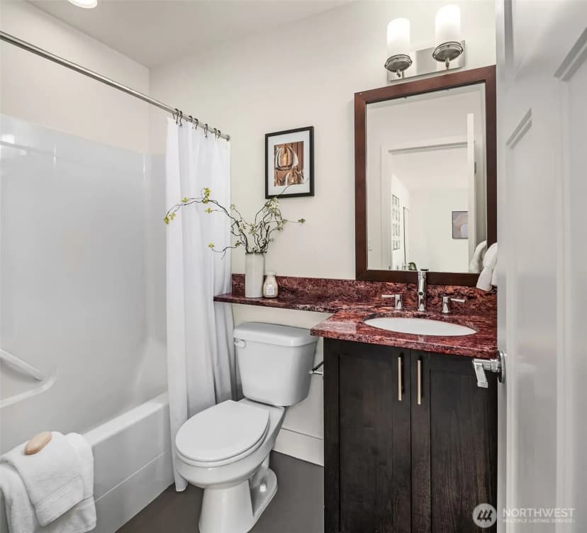 Property photo for 1633 California Avenue Sw #b, Seattle photo 27