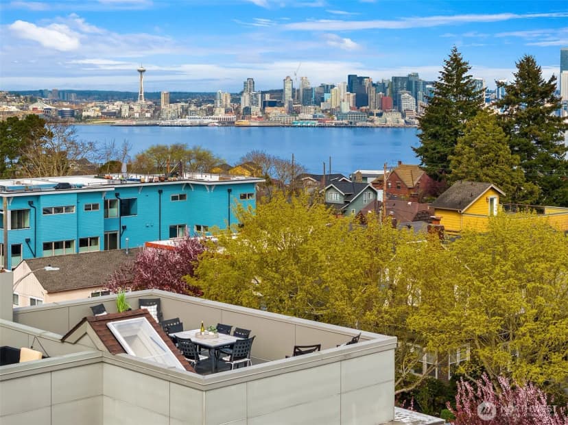 Property photo for 1633 California Avenue Sw #b, Seattle photo 30