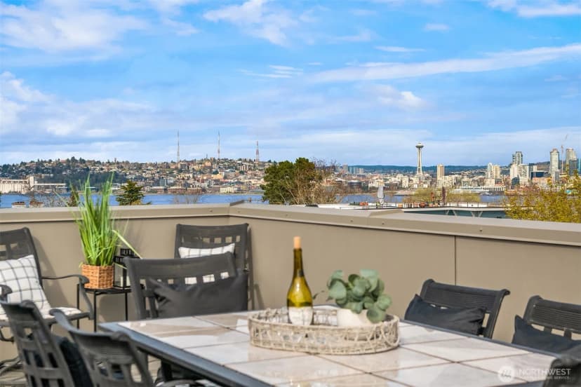Property photo for 1633 California Avenue Sw #b, Seattle photo 31