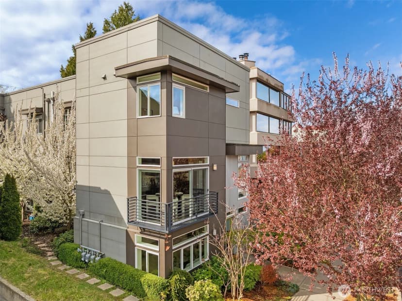 Property photo for 1633 California Avenue Sw #b, Seattle