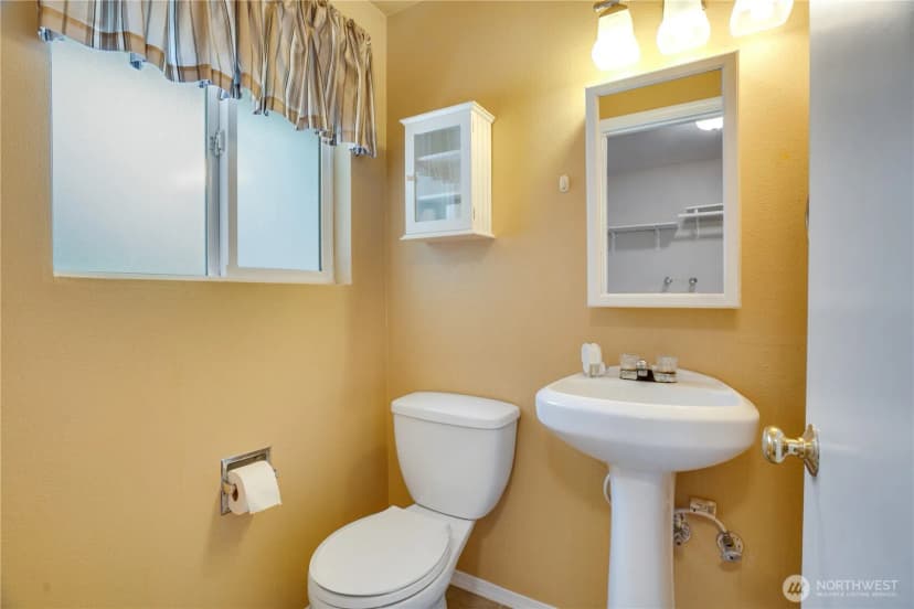 Property photo for 20643 Church Lake Drive E, Bonney Lake photo 10