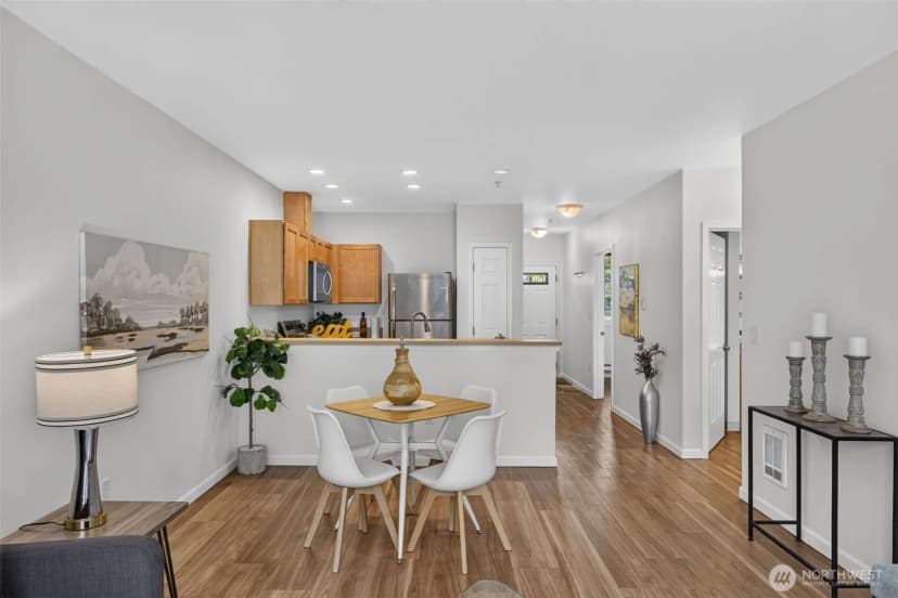 Property photo for 1220 E Columbia Street #202, Seattle photo 10