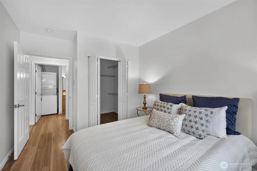 Property photo for 1220 E Columbia Street #202, Seattle photo 12
