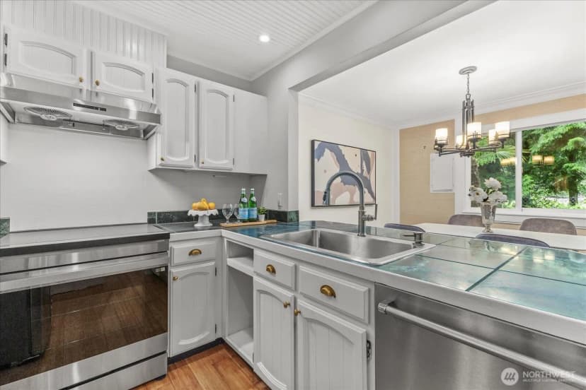 Property photo for 14702 Ne 51st Street #a2, Bellevue photo 11