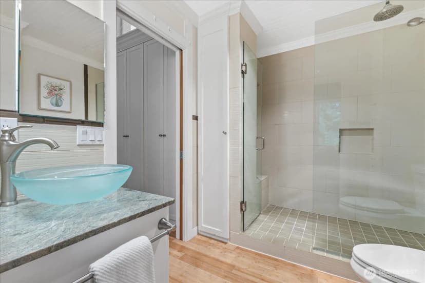 Property photo for 14702 Ne 51st Street #a2, Bellevue photo 28