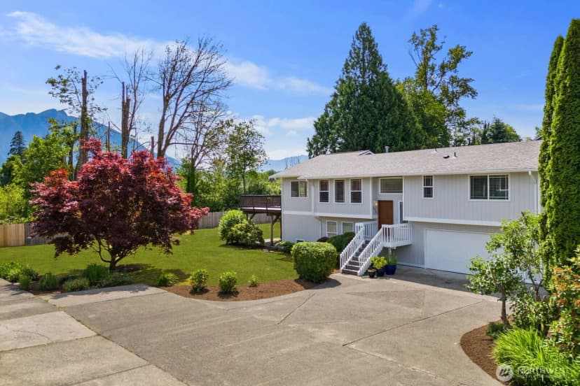 Property photo for 38505 Se 86th Place, Snoqualmie