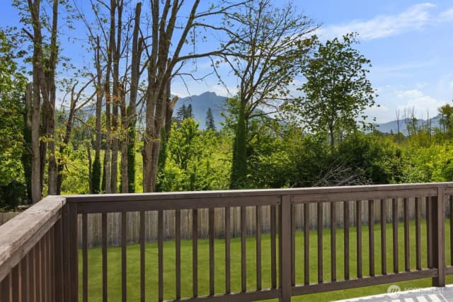 Property photo for 38505 Se 86th Place, Snoqualmie photo 3