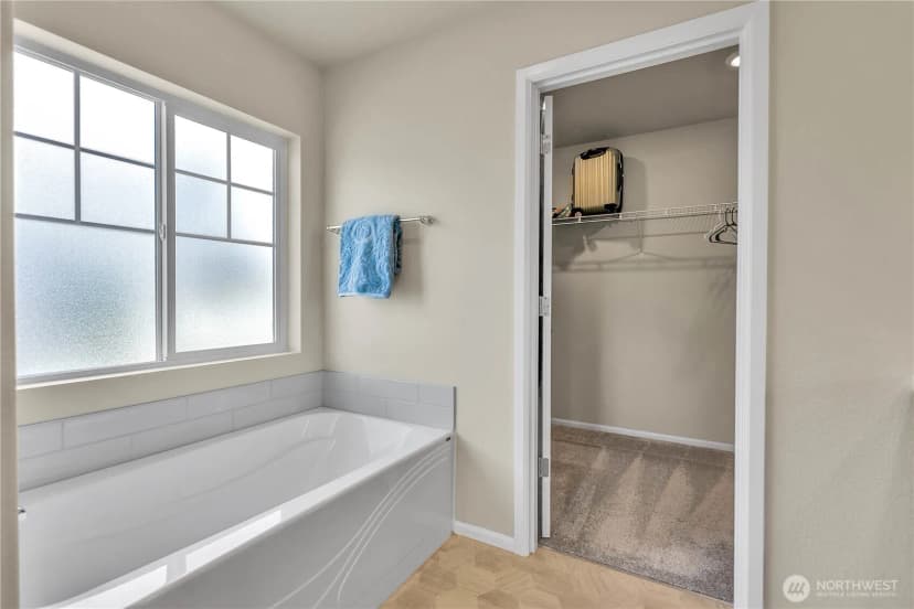 Property photo for 31927 Tolmie Lane, Black Diamond photo 21