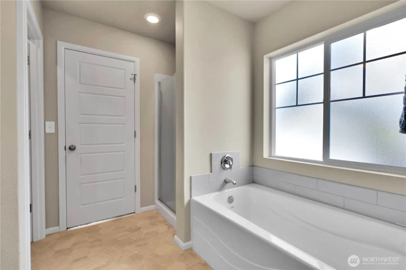 Property photo for 31927 Tolmie Lane, Black Diamond photo 23