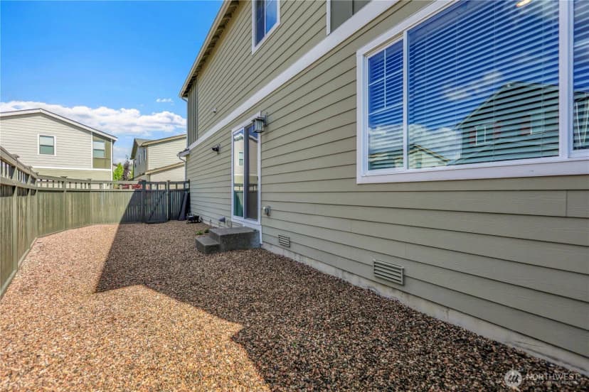 Property photo for 31927 Tolmie Lane, Black Diamond photo 34