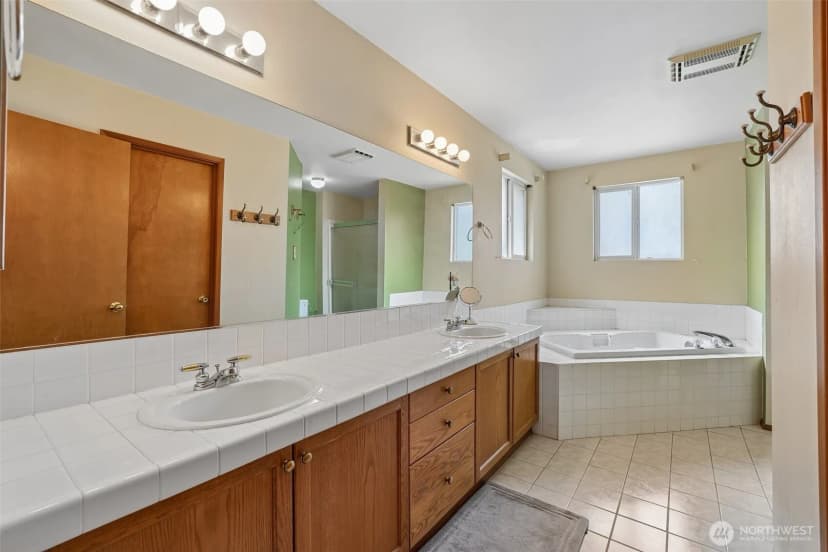 Property photo for 11121 Se 271st Street, Kent photo 23
