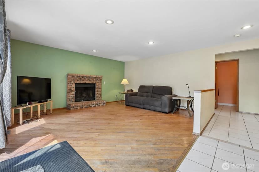 Property photo for 11121 Se 271st Street, Kent photo 9
